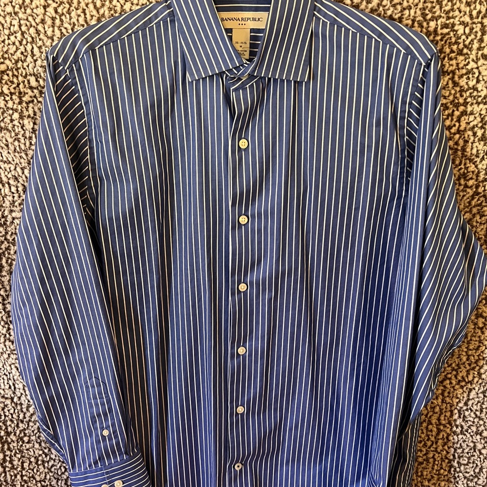 Banana Republic Men's Blue Striped Shirt